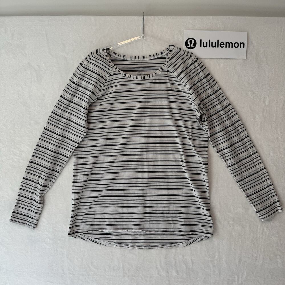 Lululemon Love Striped White Black Crew Neck Long Sleeves Stretch Top Sz 6